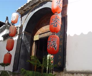 丽江古城阳光客