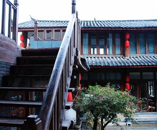 丽江束河那时花开3号院