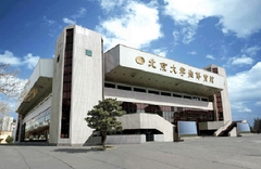大学生体育馆图片