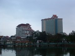 西湖 2006051514331176495