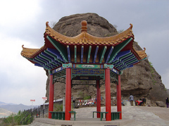双塔山图片