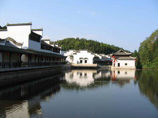 八百里