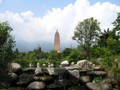 崇圣寺三塔图片
