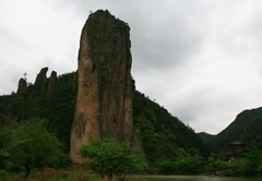 鼎湖山图片