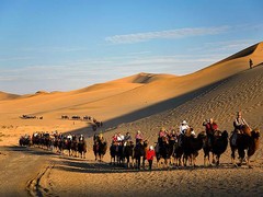 鸣沙山图片